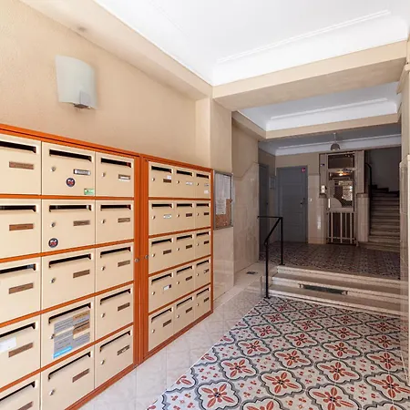 Large & Quiet 1 Bdr Downtown Apartman