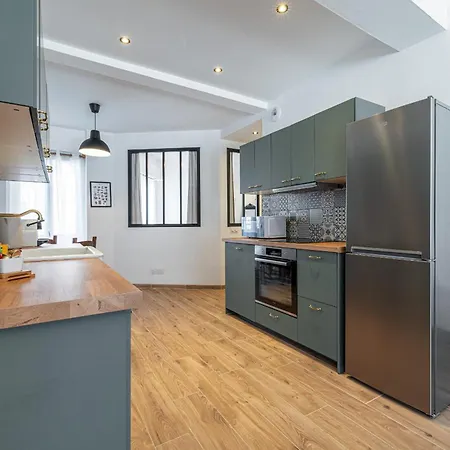 Large & Quiet 1 Bdr Downtown Apartmán *