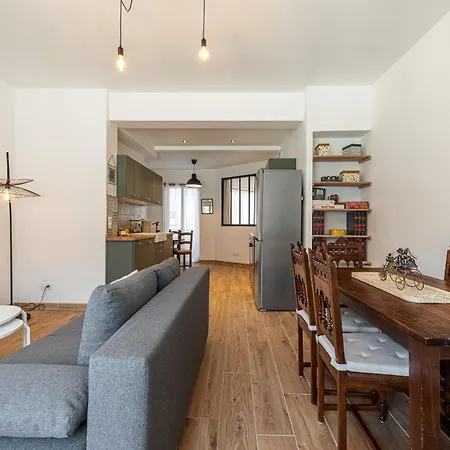 Large & Quiet 1 Bdr Downtown * Nizza