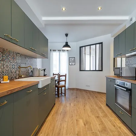 Large & Quiet 1 Bdr Downtown