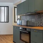 Large & Quiet 1 Bdr Downtown Διαμέρισμα *