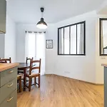 Large & Quiet 1 Bdr Downtown Διαμέρισμα